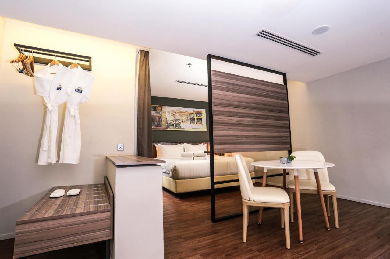 Days Hotel & Suites By Wyndham Kl - Chan Sow Lin Mrt Or Lrt Κουάλα Λουμπούρ Εξωτερικό φωτογραφία