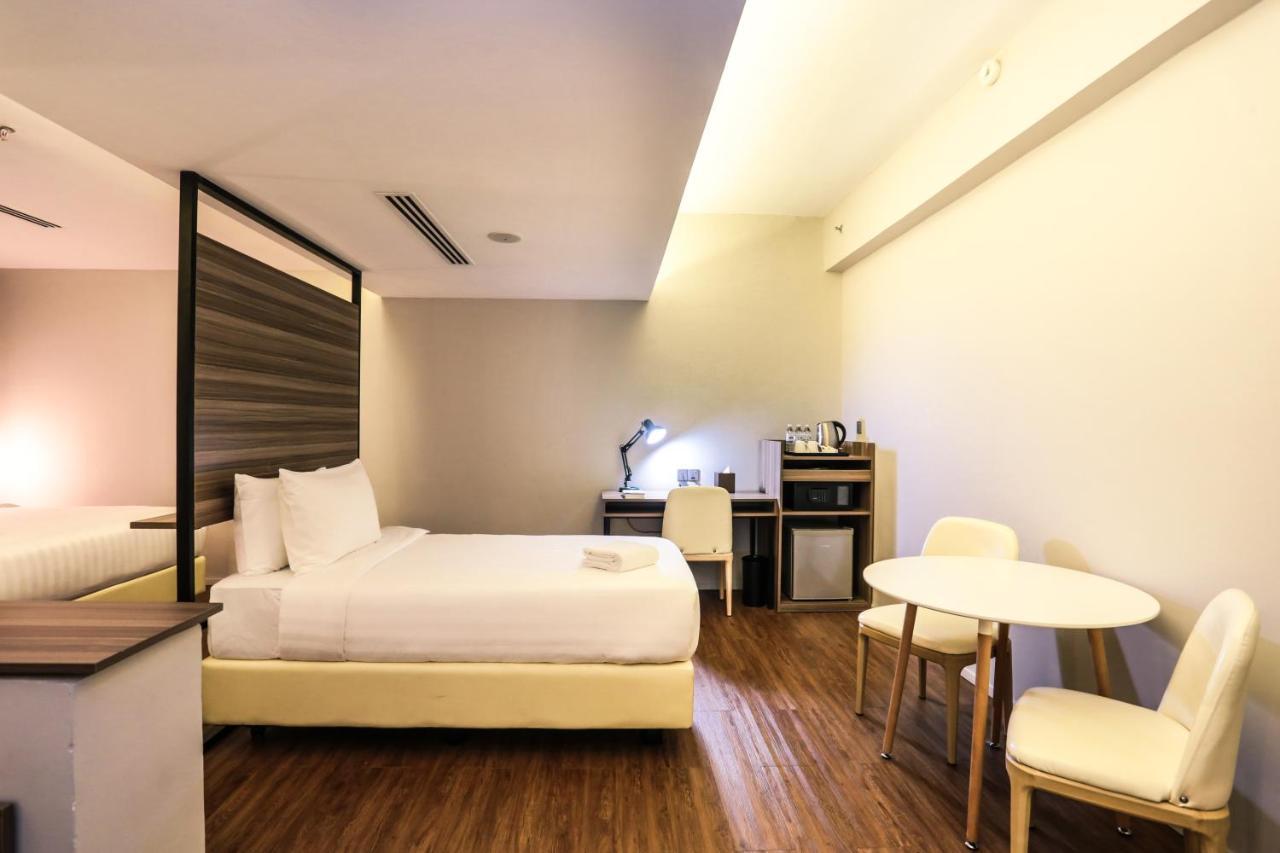 Days Hotel & Suites By Wyndham Kl - Chan Sow Lin Mrt Or Lrt Κουάλα Λουμπούρ Εξωτερικό φωτογραφία