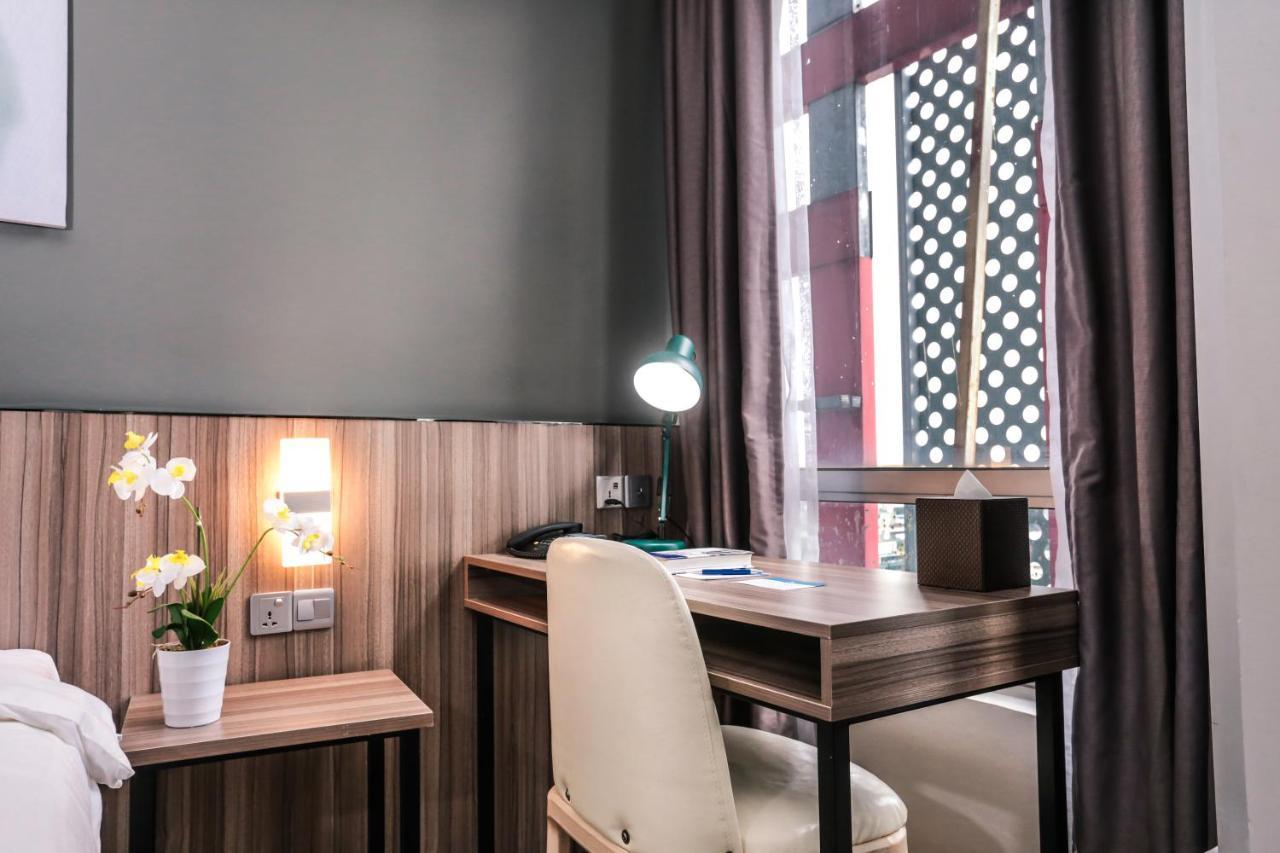 Days Hotel & Suites By Wyndham Kl - Chan Sow Lin Mrt Or Lrt Κουάλα Λουμπούρ Εξωτερικό φωτογραφία