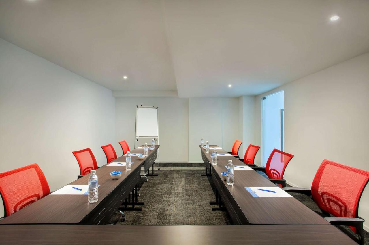Days Hotel & Suites By Wyndham Kl - Chan Sow Lin Mrt Or Lrt Κουάλα Λουμπούρ Εξωτερικό φωτογραφία
