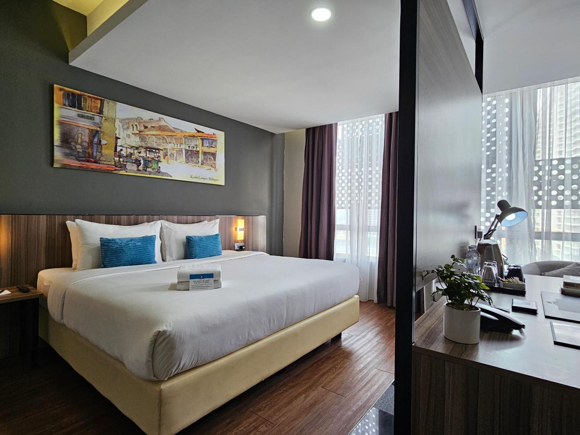 Days Hotel & Suites By Wyndham Kl - Chan Sow Lin Mrt Or Lrt Κουάλα Λουμπούρ Εξωτερικό φωτογραφία