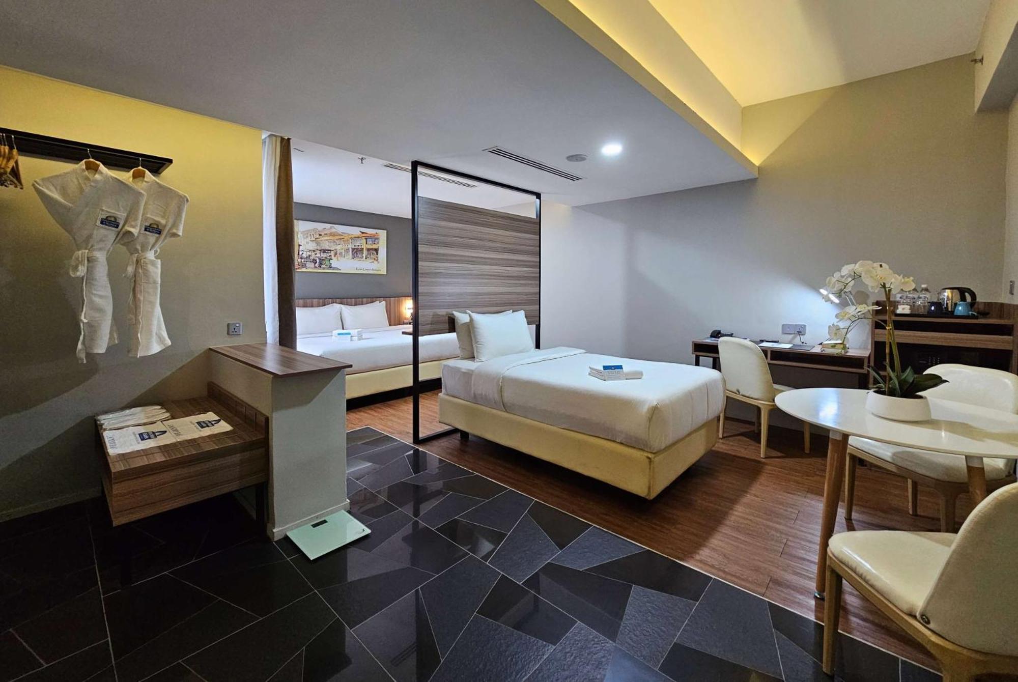 Days Hotel & Suites By Wyndham Kl - Chan Sow Lin Mrt Or Lrt Κουάλα Λουμπούρ Εξωτερικό φωτογραφία