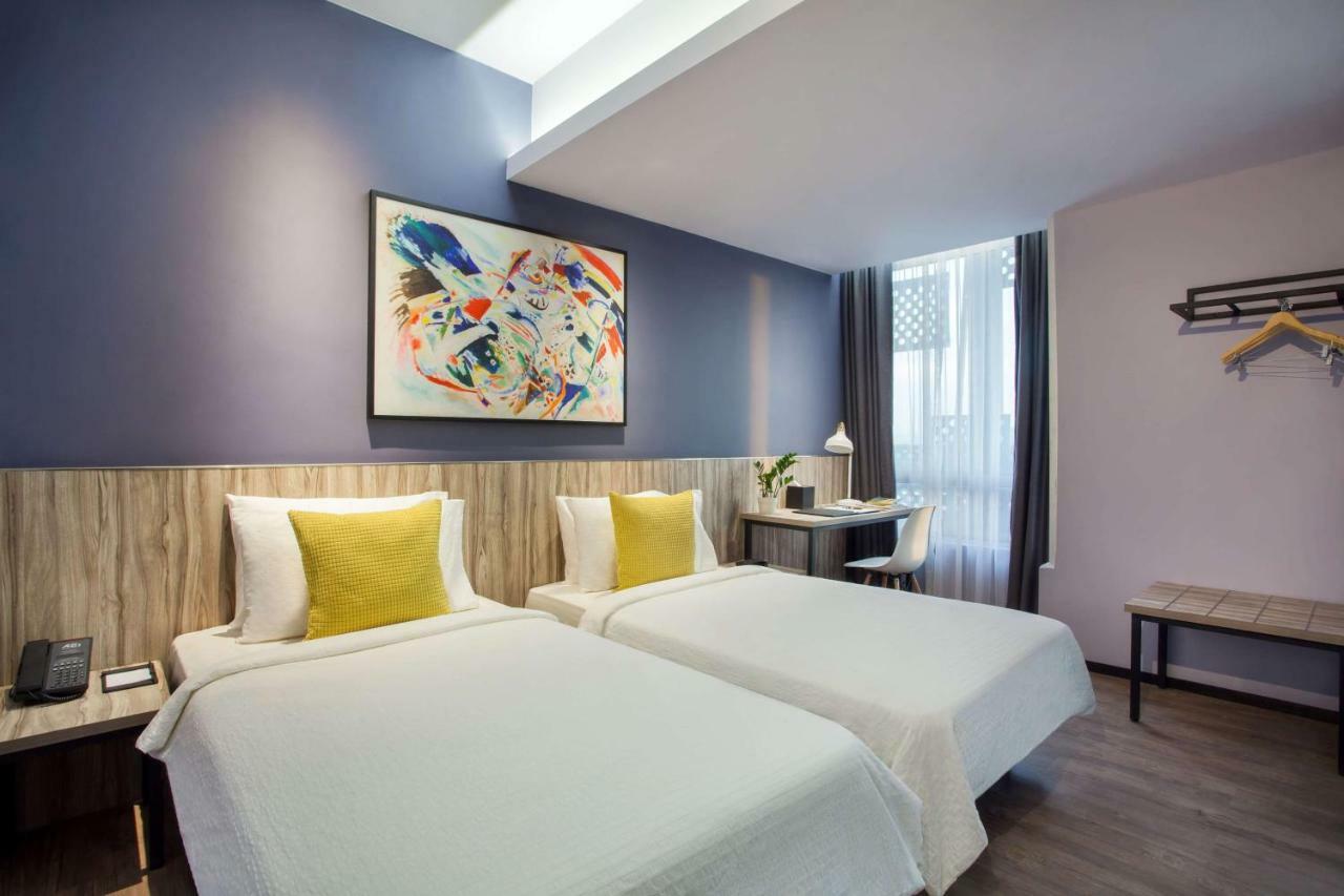 Days Hotel & Suites By Wyndham Kl - Chan Sow Lin Mrt Or Lrt Κουάλα Λουμπούρ Εξωτερικό φωτογραφία
